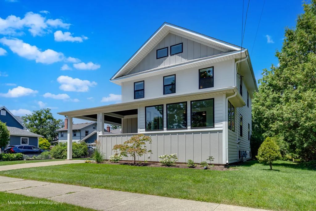 107 E Jefferson Avenue, Wheaton