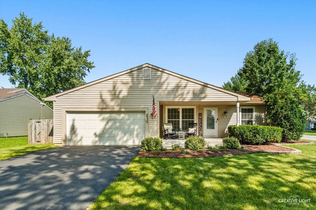 2330 Weatherford Lane, Naperville