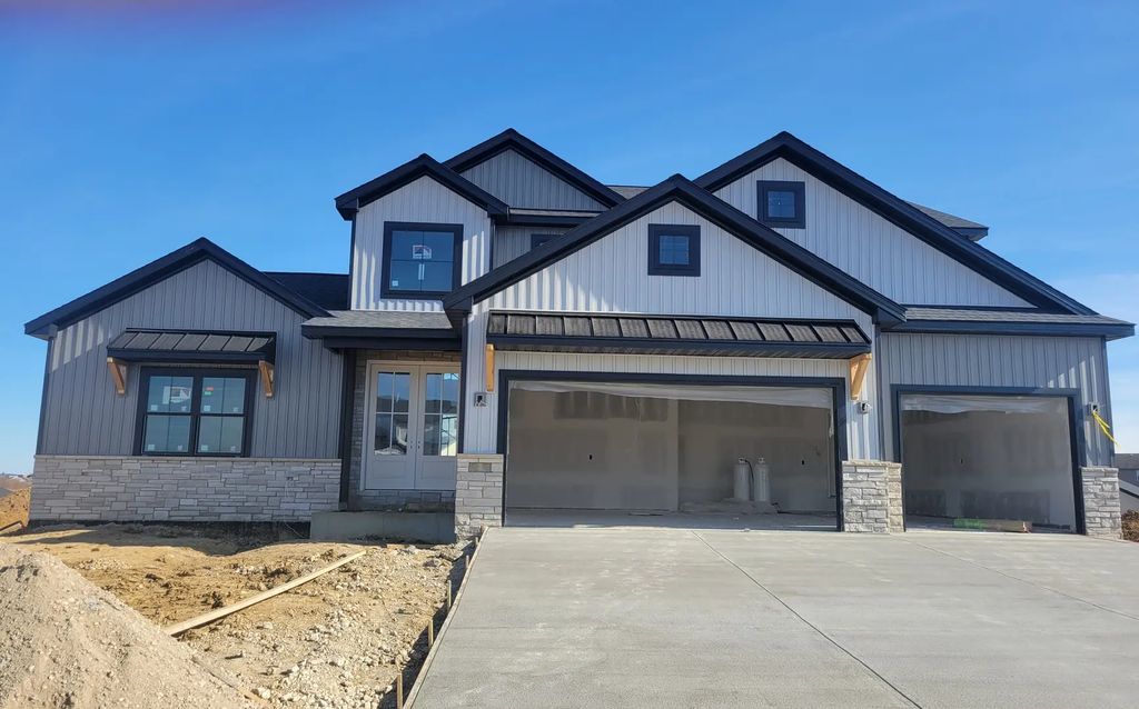 5306 Belvedere Lane, Bloomington