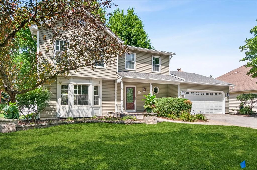 1527 Abbotsford Drive, Naperville