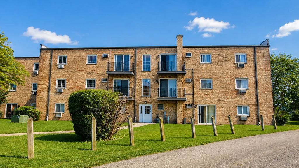 171 W Elk Trail 369, Carol Stream