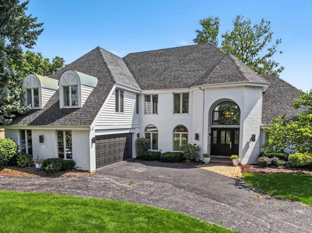 8763 Carlisle Court, Darien