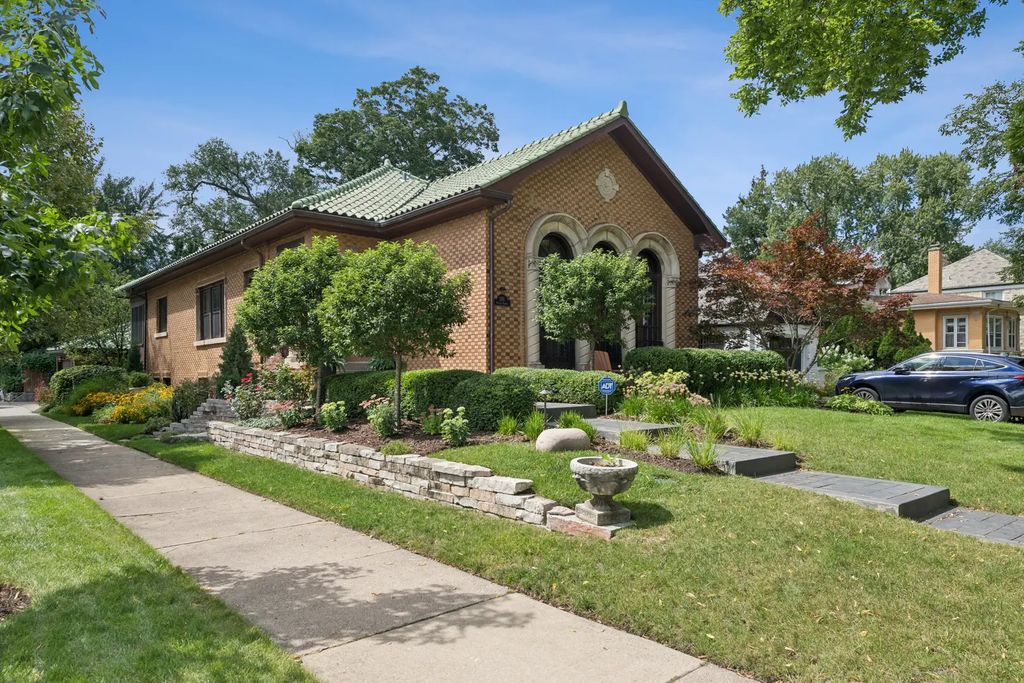 1101 Rossell Avenue, Oak Park