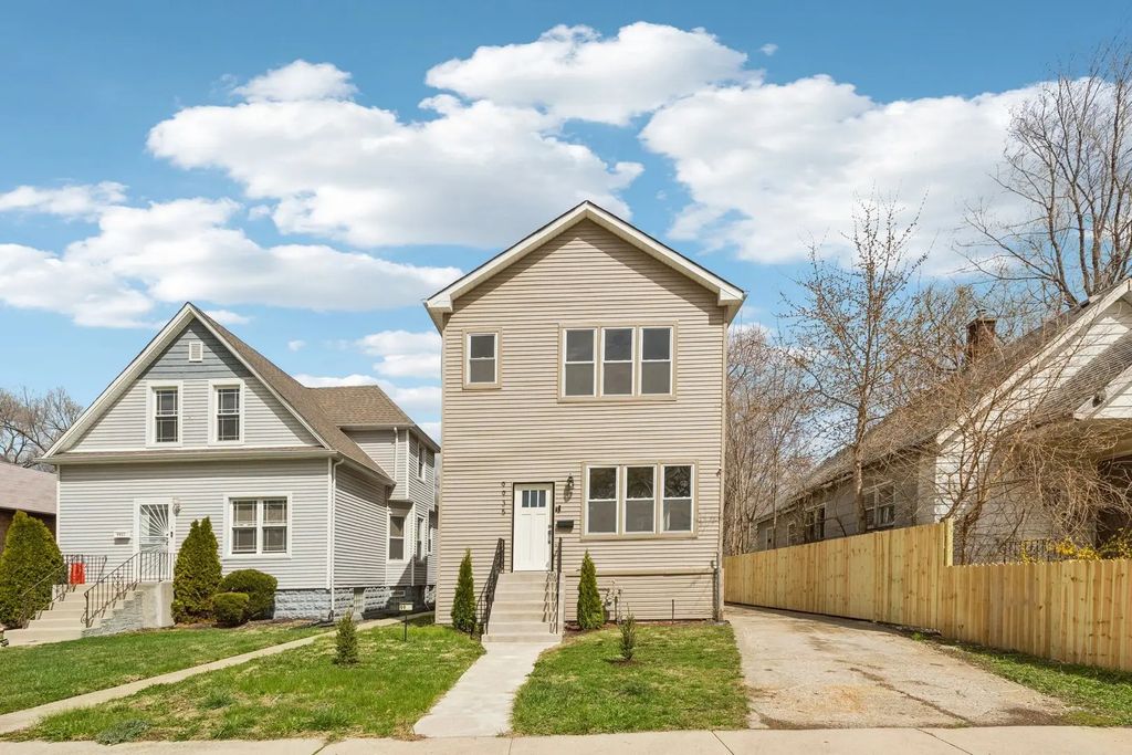 9935 S Winston Avenue, Chicago, 60643