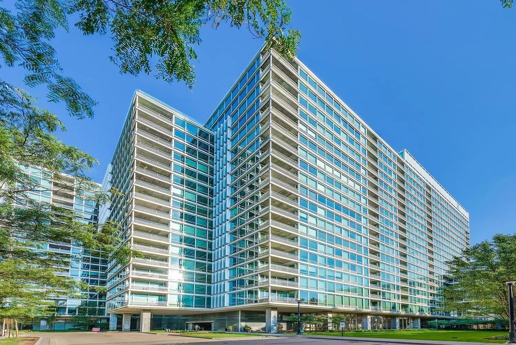 9715 Woods Drive 1209, Skokie, 60077