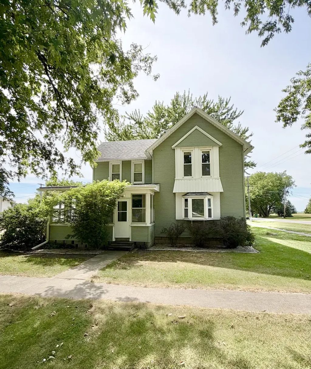 54 Lafayette Street, Saunemin