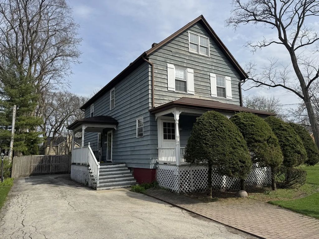 933 Harms Road, Glenview, 60025