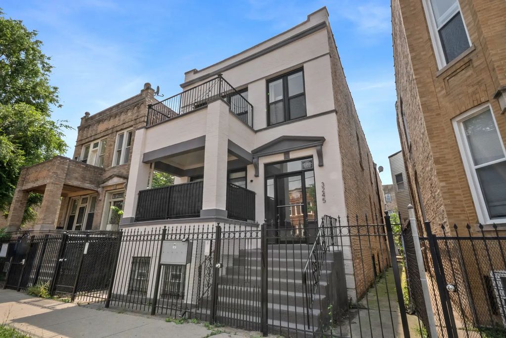 3245 W Division Street, Chicago, 60651