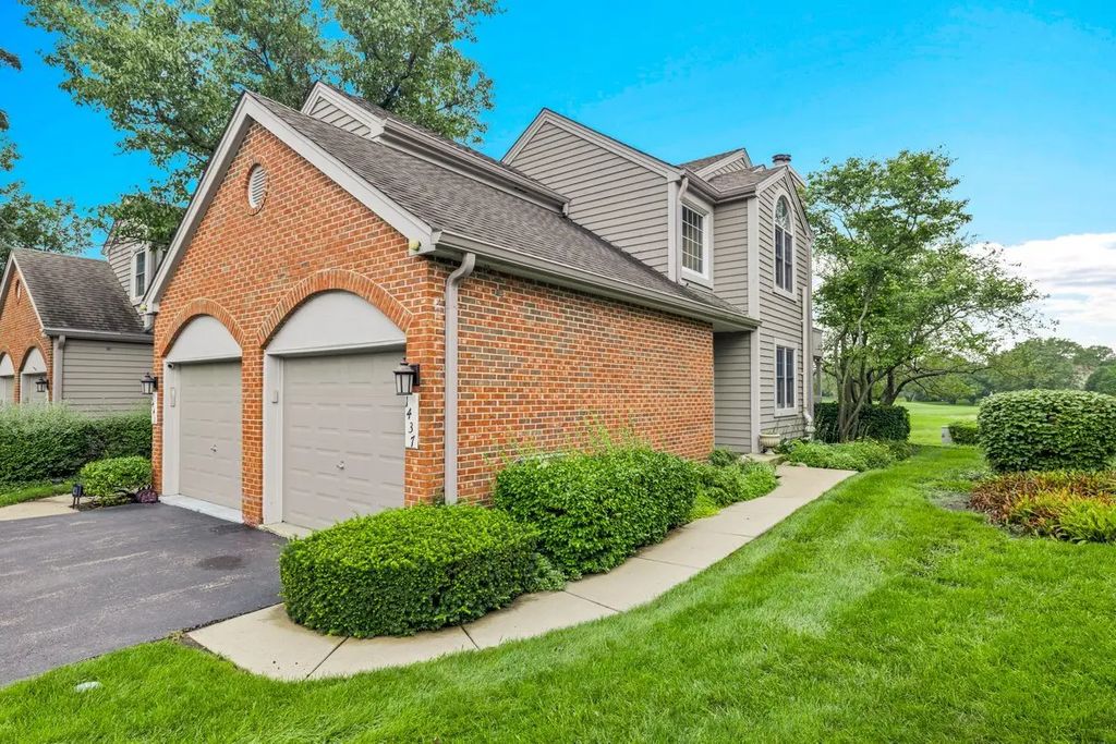 1437 Aberdeen Court 93, Naperville