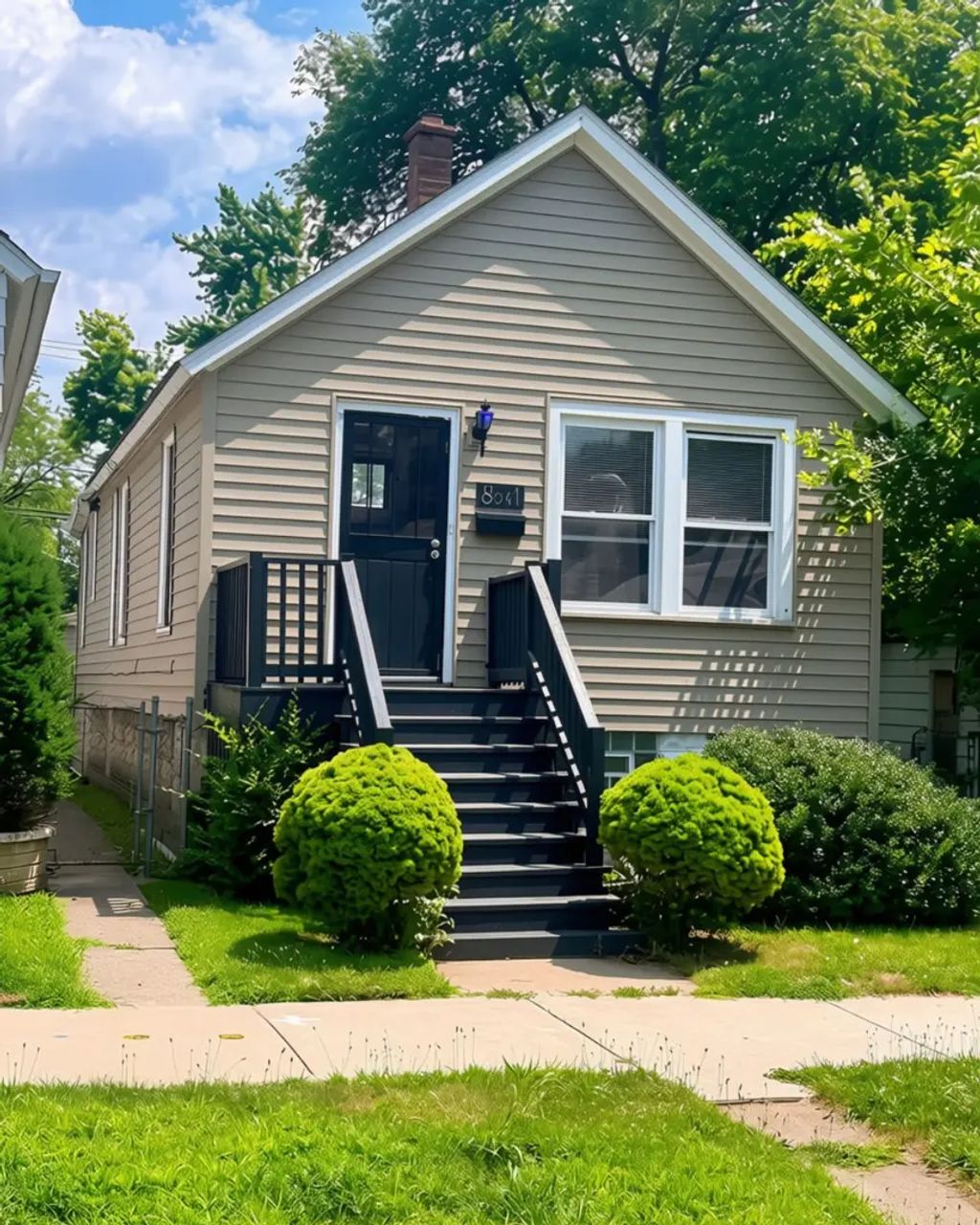 8041 S Woodlawn Avenue, Chicago, 60619