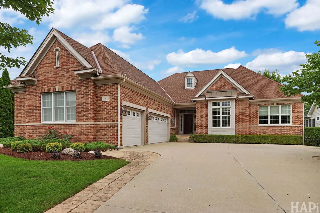 4 Chaco Court, South Barrington