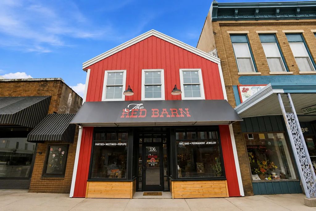 106 S State Street, Geneseo