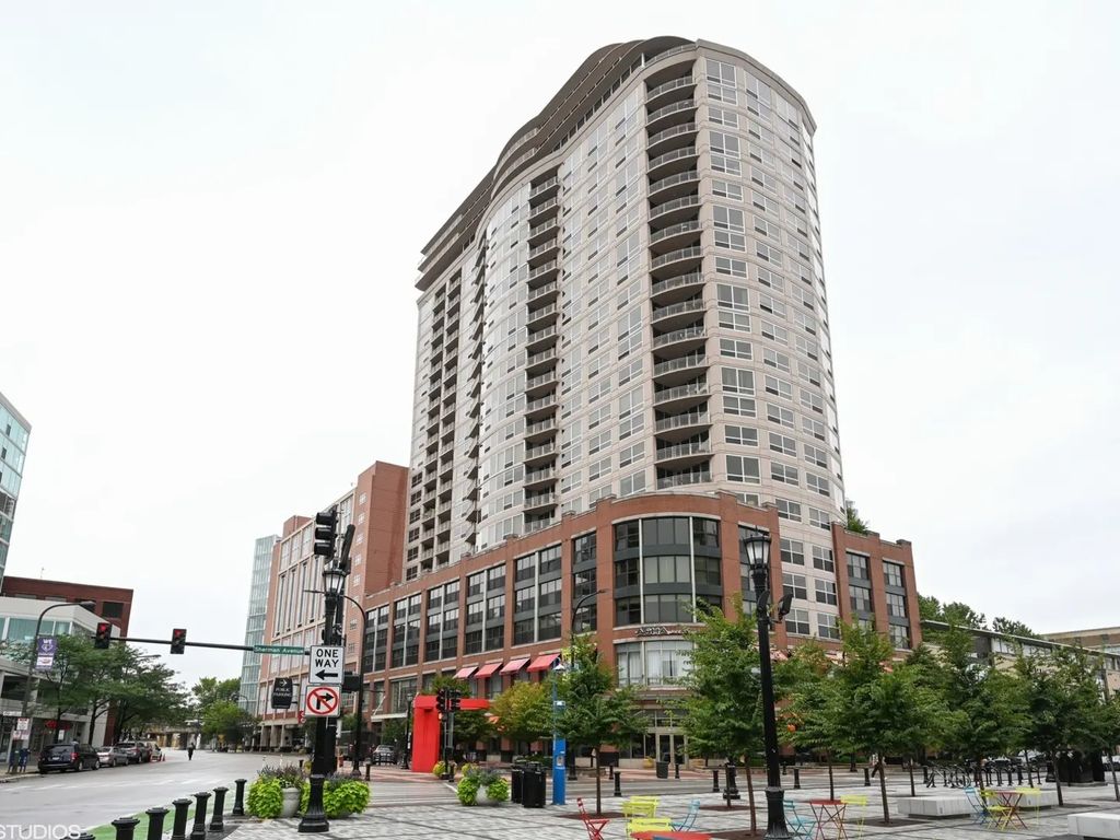 807 Davis Street 1410, Evanston