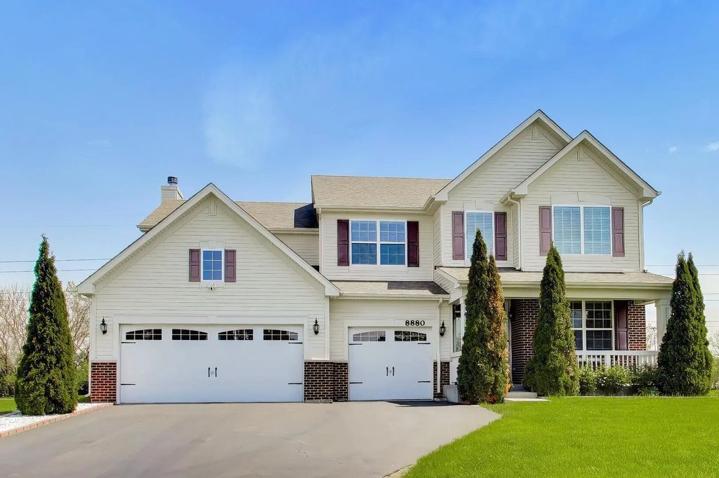 8880 Pearsall Drive, Huntley