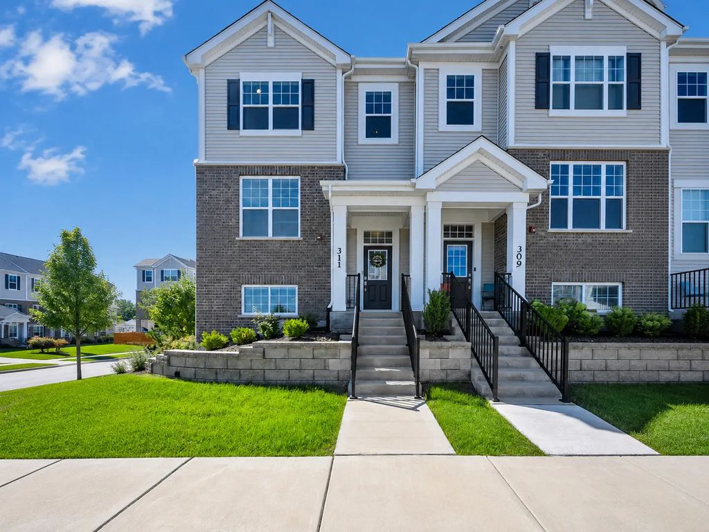 311 Timberleaf Circle, Roselle