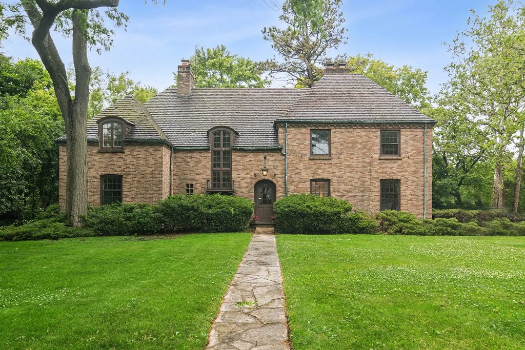 102 Pine Road, Barrington