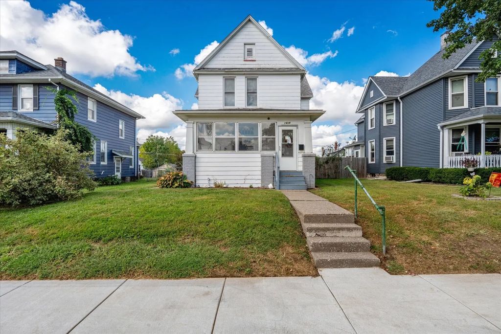 1435 10th Street, Moline