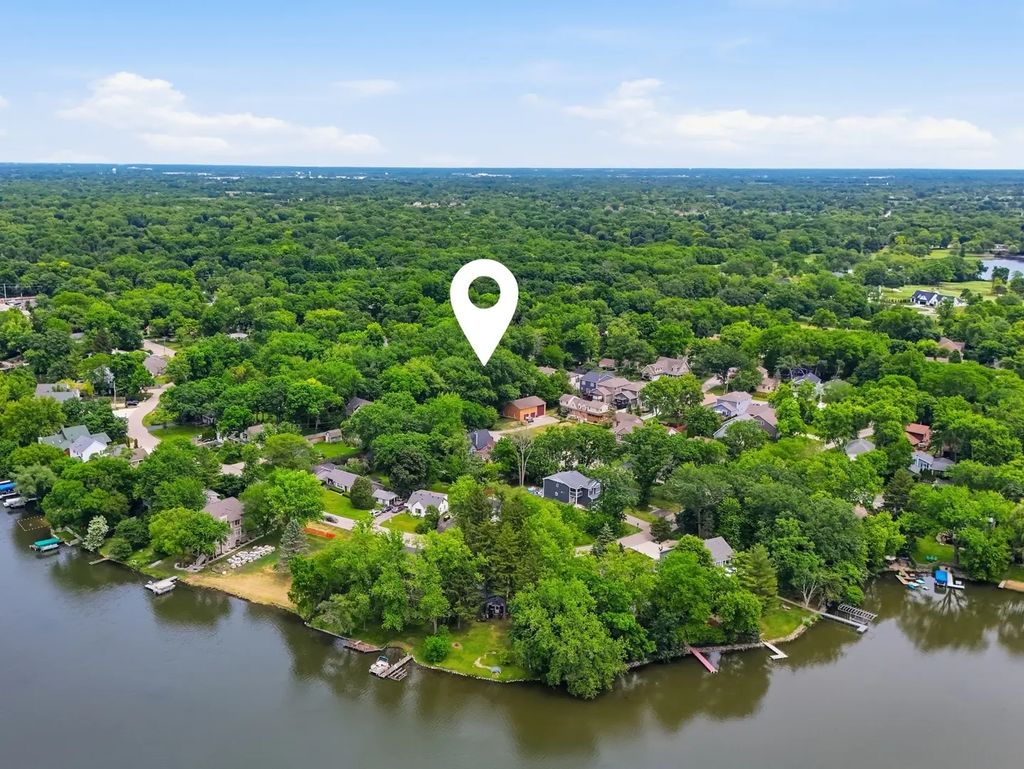 24005 N Valley Road, Lake Zurich