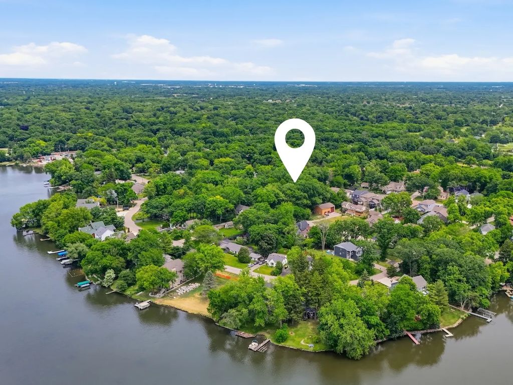 24011 N Valley Road, Lake Zurich