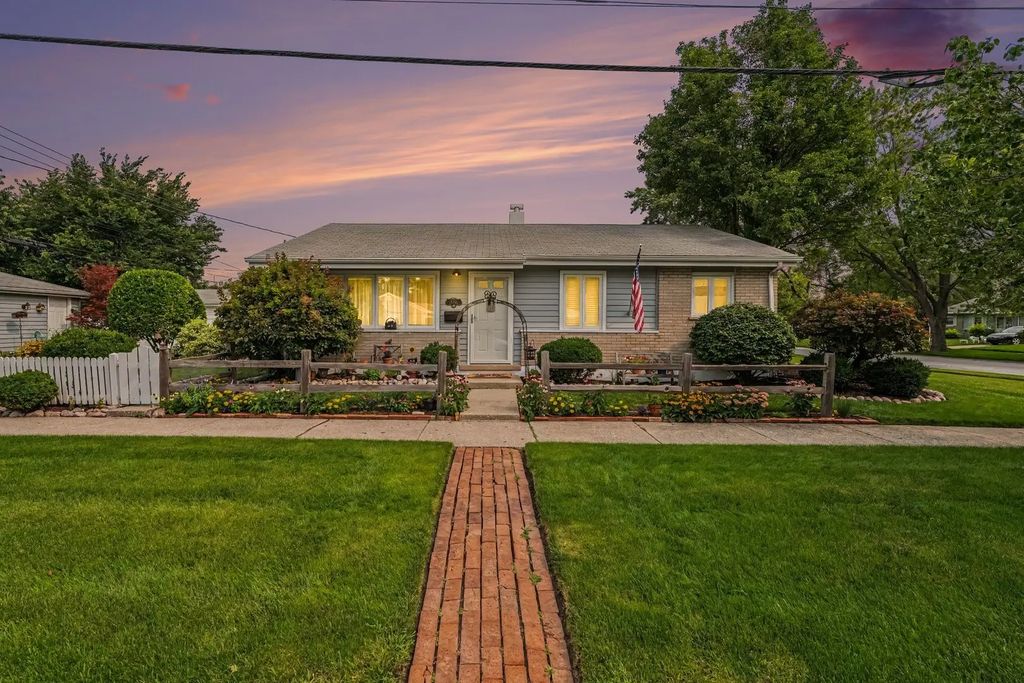 17156 Walter Street, Lansing
