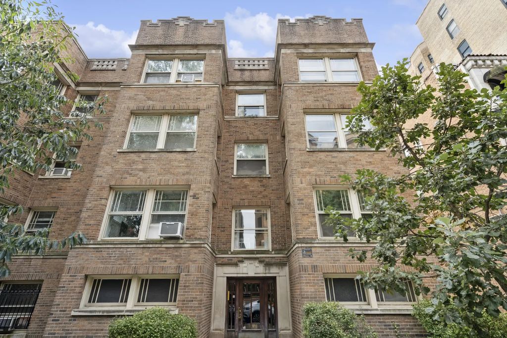 551 W Surf Street 3w, Chicago