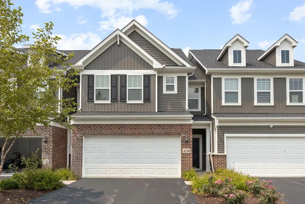 458 Watercress Drive, Aurora