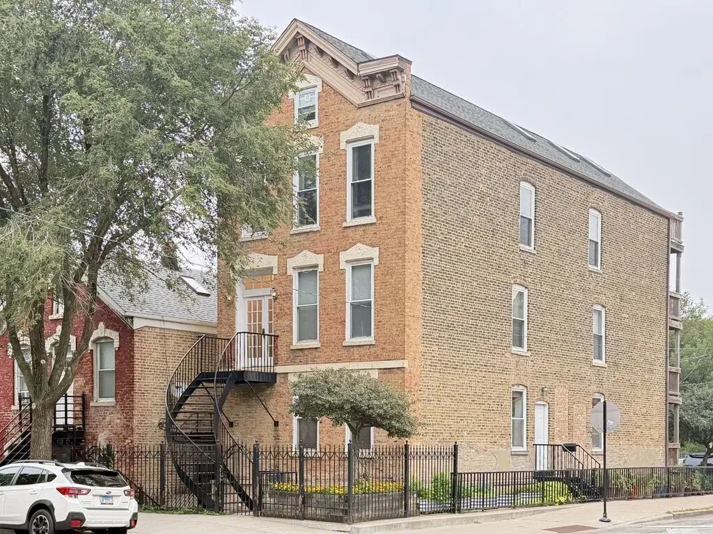 1401 N Bosworth Avenue 2, Chicago, 60642