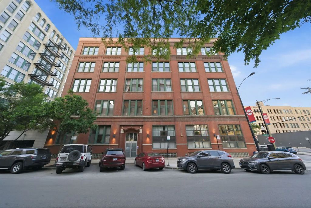 331 S Peoria Street 107, Chicago, 60607
