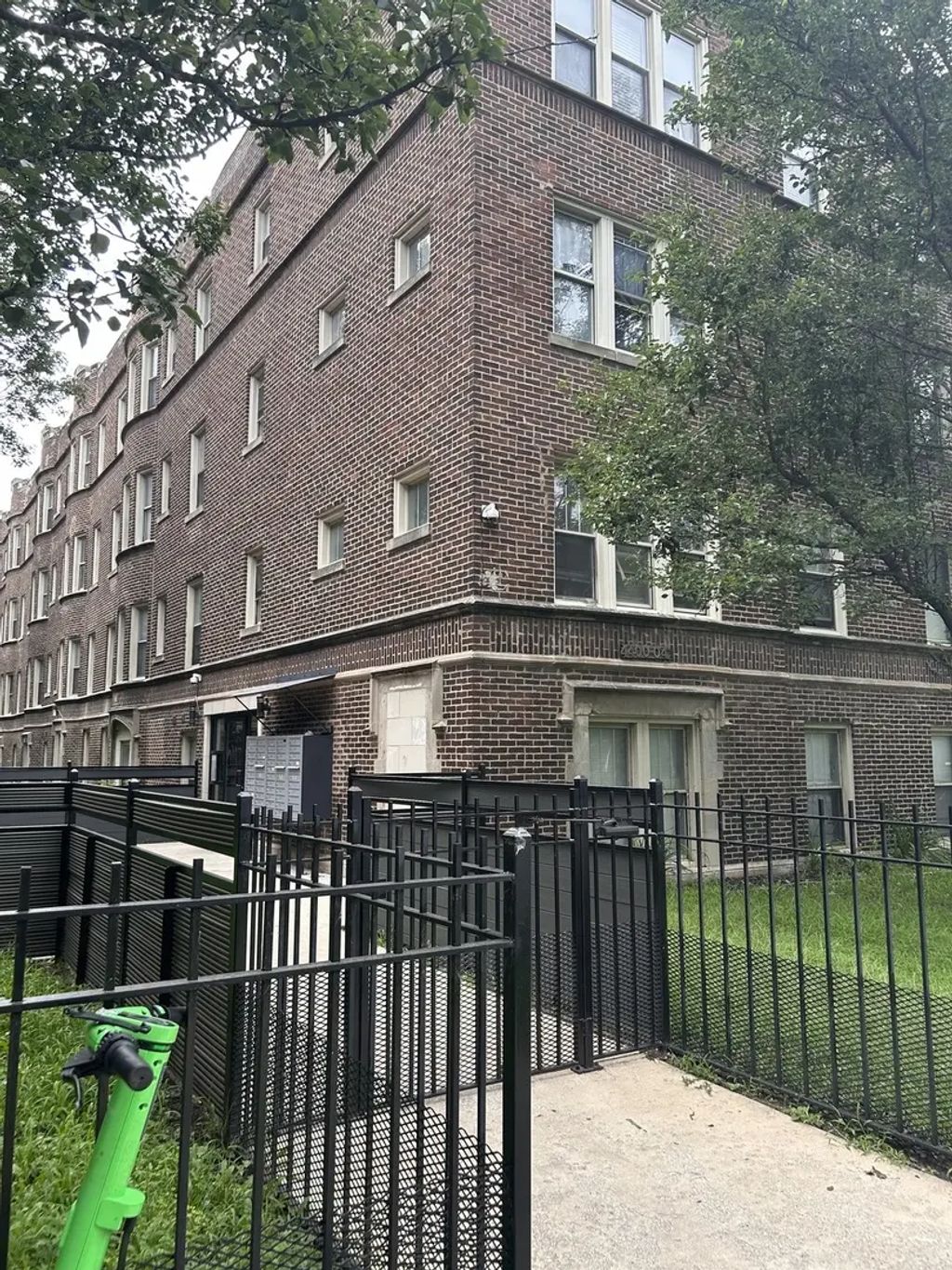 4400 S Drexel Boulevard 409, Chicago, 60653