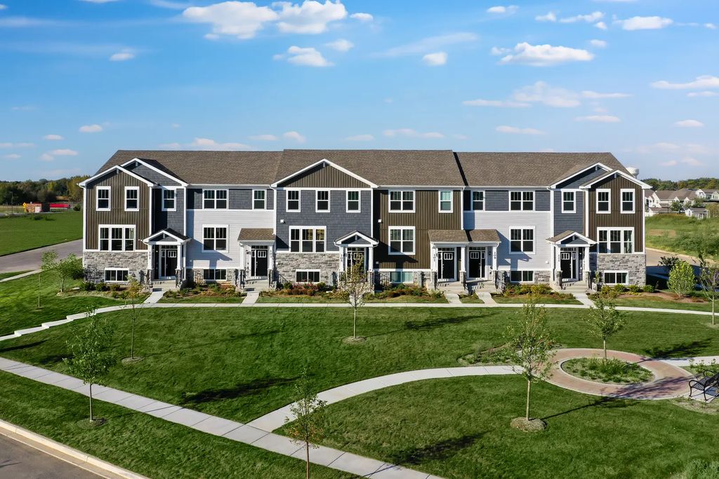 102 Harvest Lane, West Dundee