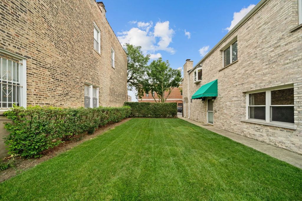 614 W 37th Street, Chicago