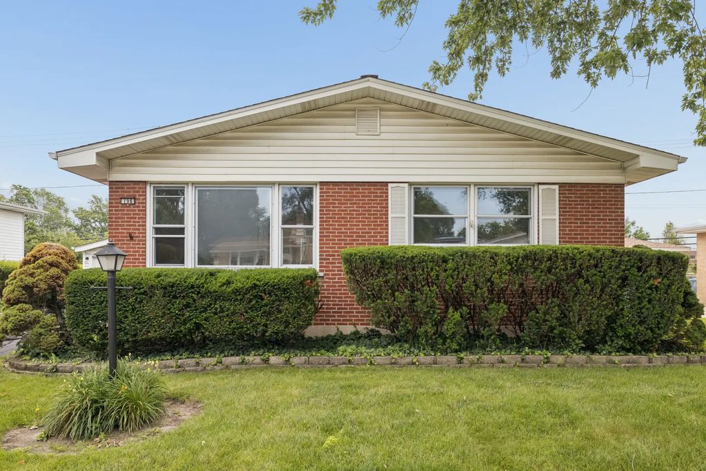 198 W Normandy Drive, Chicago Heights