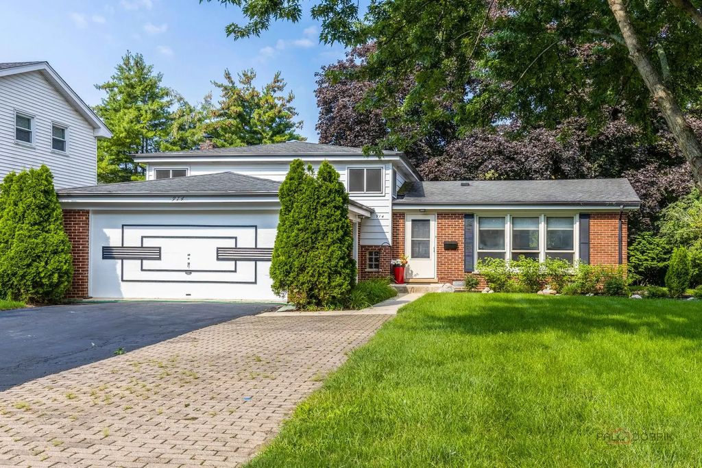 914 S Arlington Heights Road, Arlington Heights