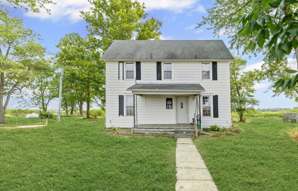 728 N 2800 Street, Farina