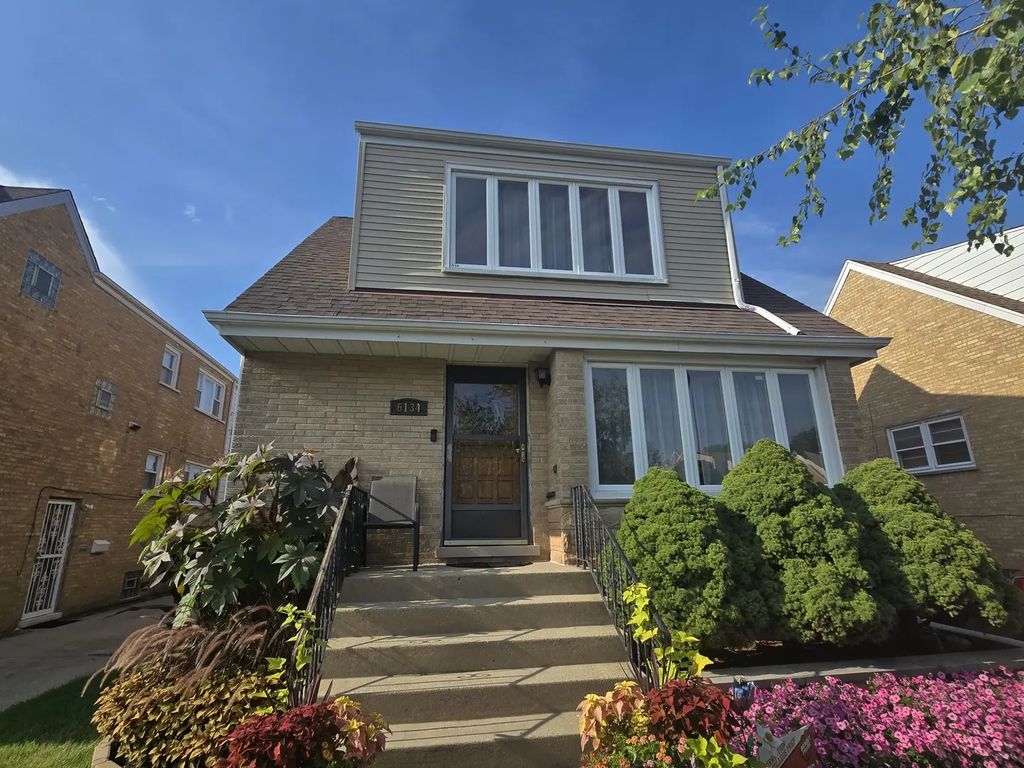 6134 W Leland Avenue, Chicago