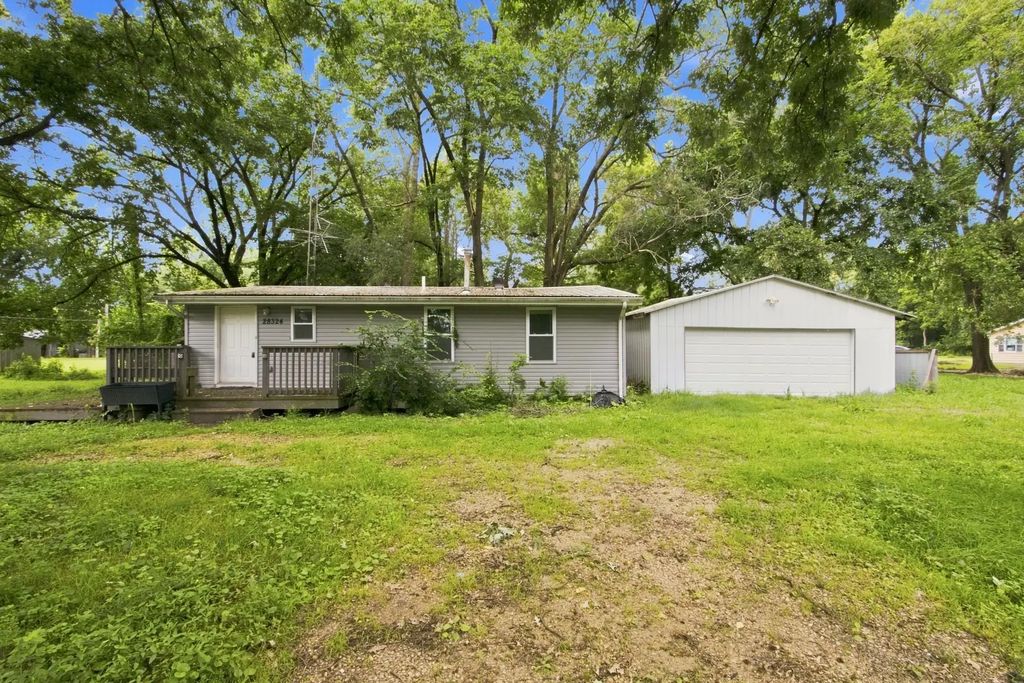 28324 S Fir Lane, Wilmington
