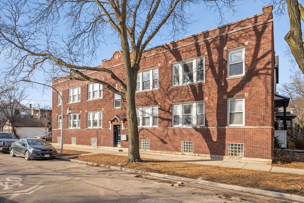 3008 W Cullom Avenue 1e, Chicago, 60618