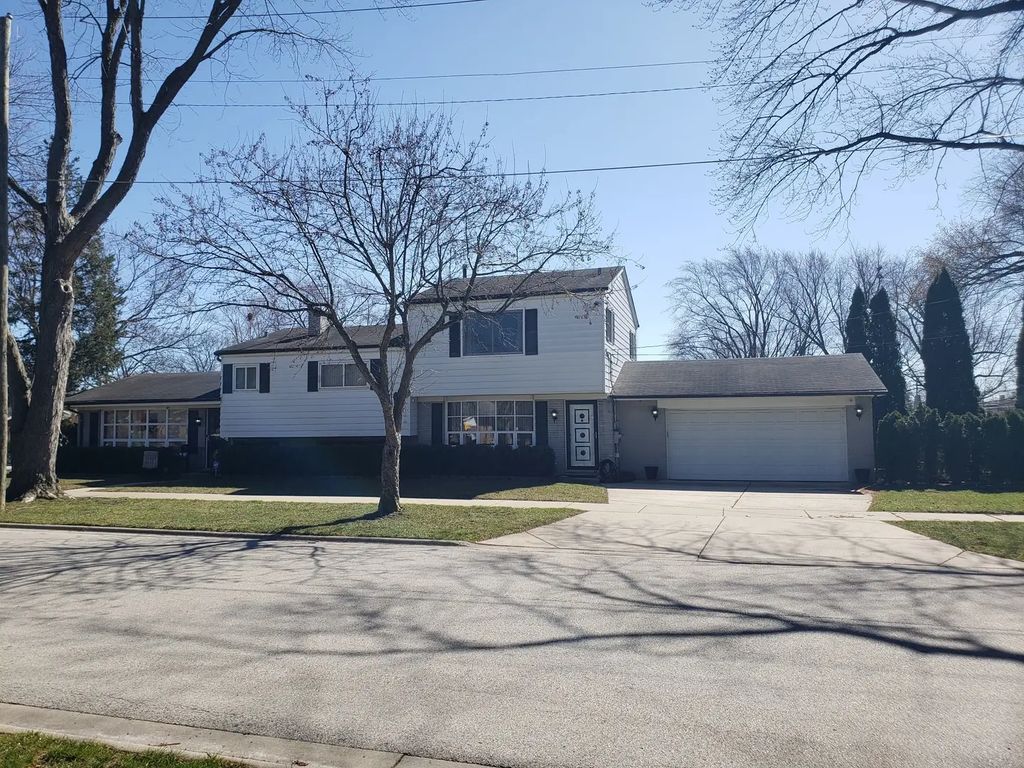 400 S Mount Prospect Road, Mount Prospect