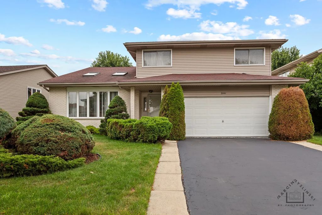 2141 W Cimarron Way, Addison