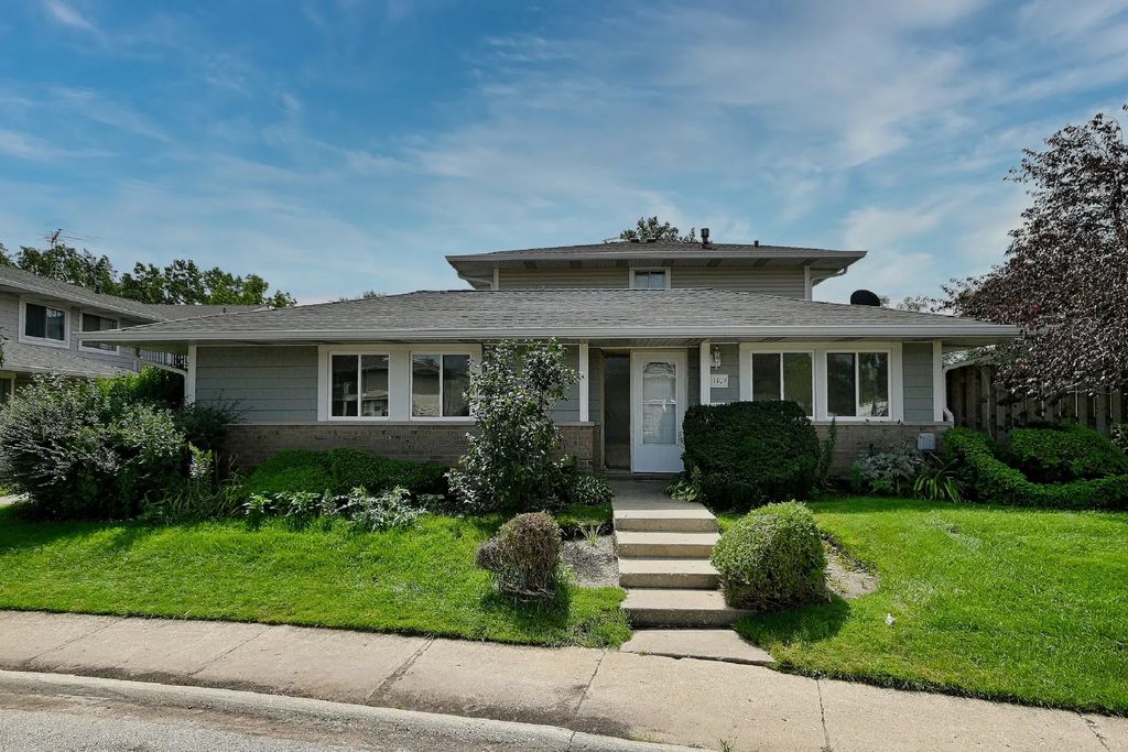 1409 Fremont Drive None, Hanover Park
