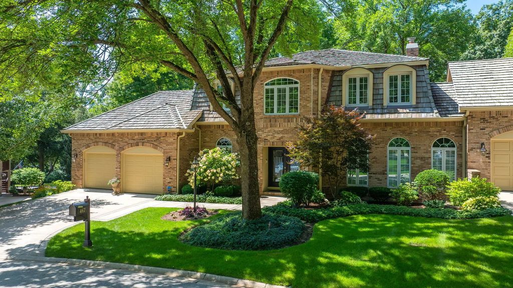 467 Le Provence Circle, Naperville