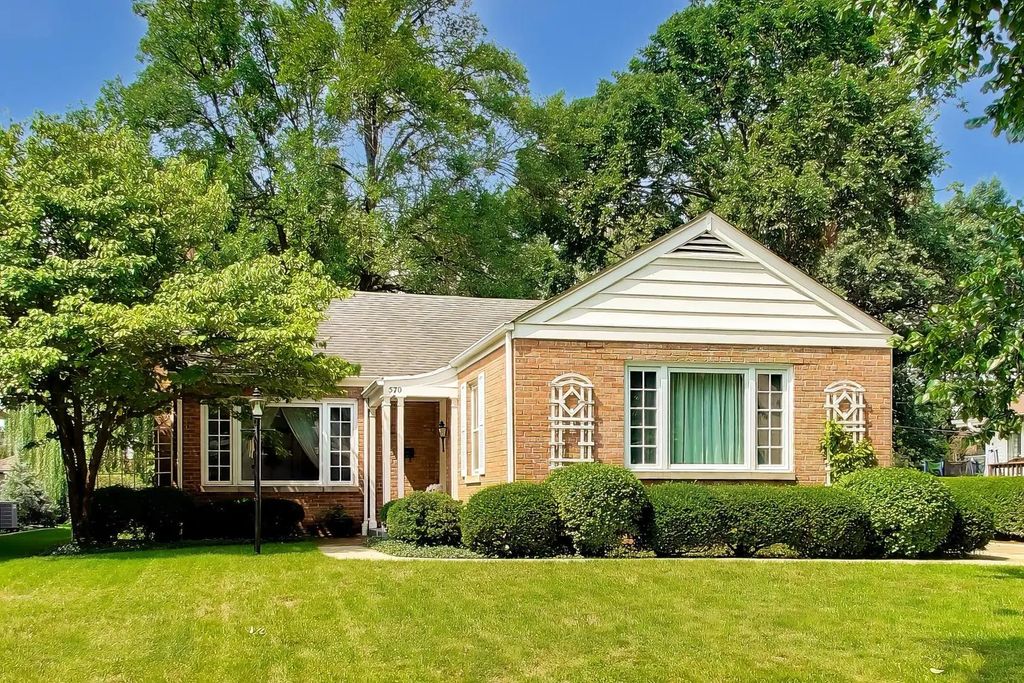 570 S Kenilworth Avenue, Elmhurst