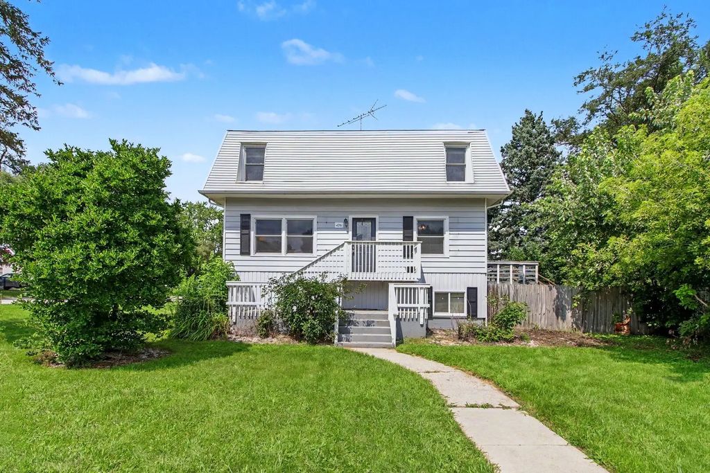 426 Redwing Drive, Round Lake Beach