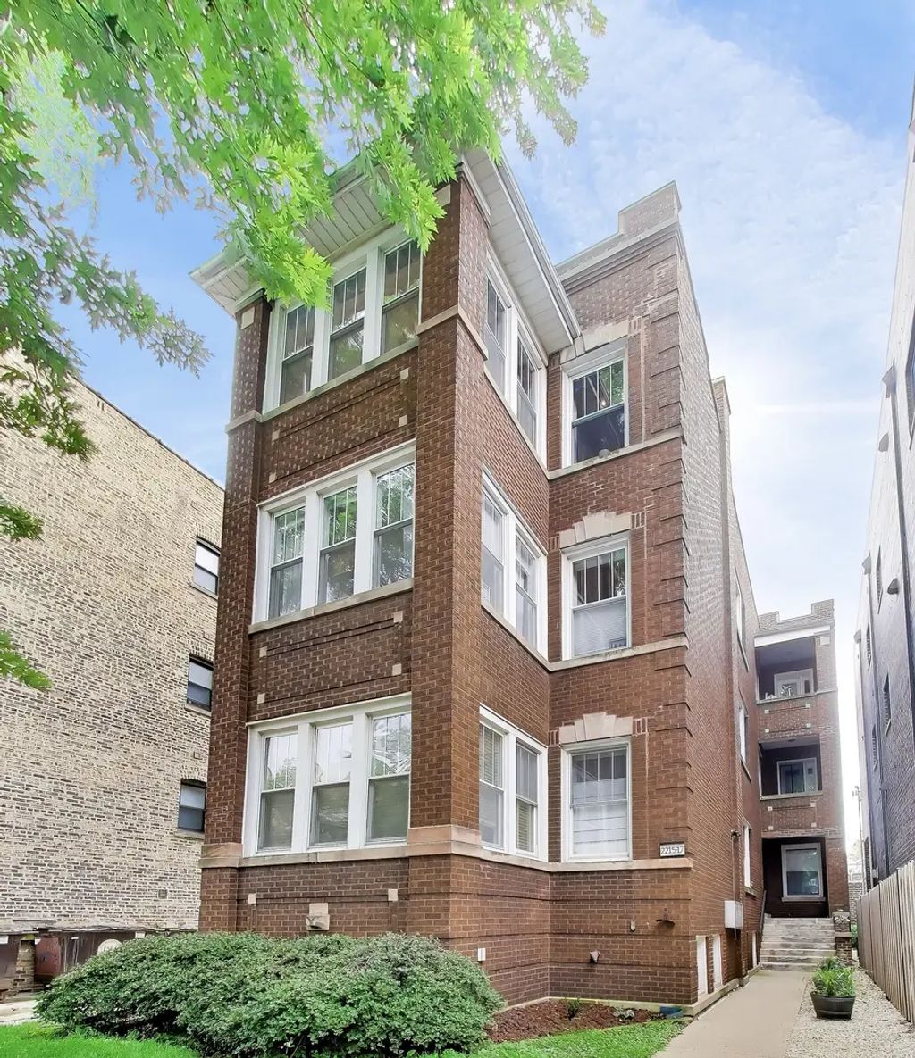 2215 W Foster Avenue 3, Chicago, 60625