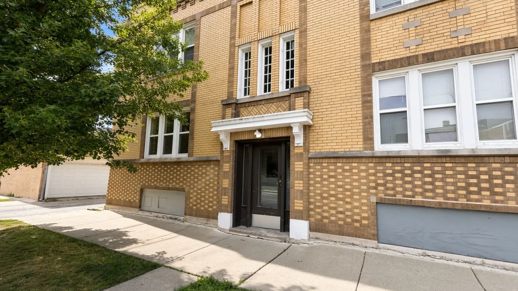 3018 N Karlov Avenue 2, Chicago, 60641