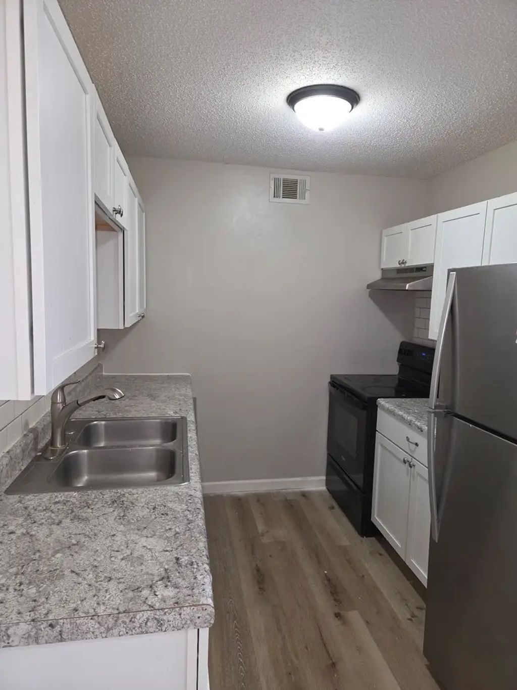 2420 Park Avenue 20, Muscatine