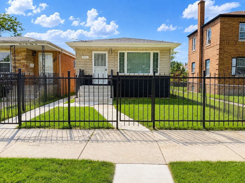 10140 S La Salle Street, Chicago, 60628