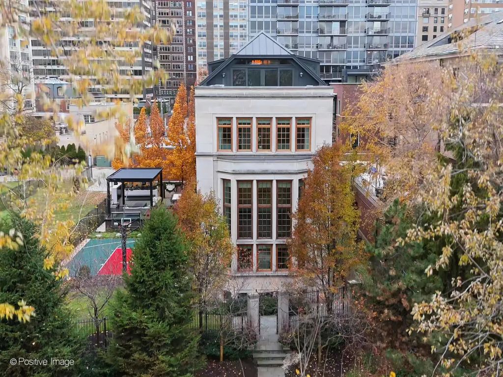 3024 N Lake Shore Drive, Chicago, 60657