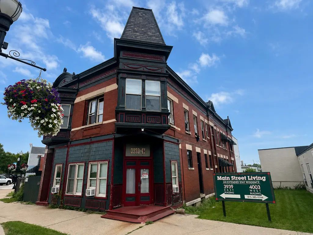 3937 & 3939 Main Street, McHenry