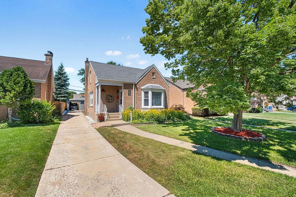5126 N Mulligan Avenue, Chicago, 60630